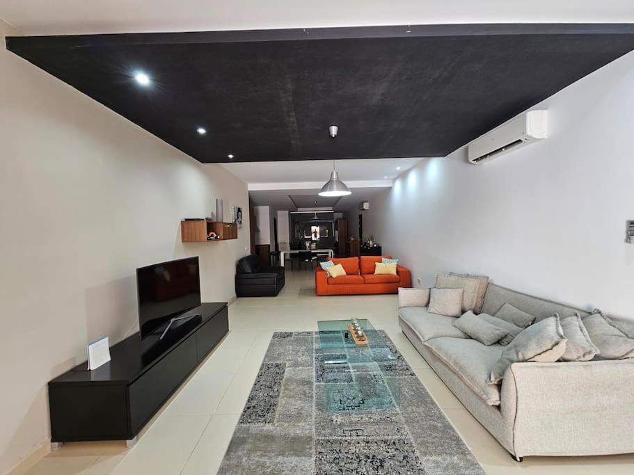 Unique Apartment And Location Биргу Экстерьер фото